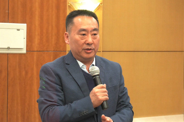 高峰強_副本.jpg