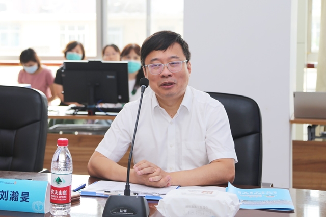 劉瀚旻教授講話.jpg